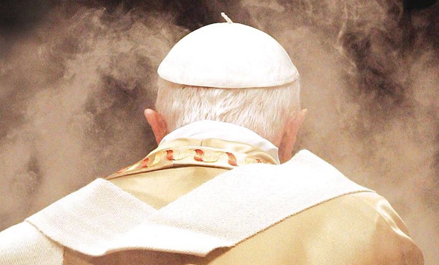 Ratzinger secondo Ratzinger: l’autoassoluzione del papa emerito nel suo ultimo libro